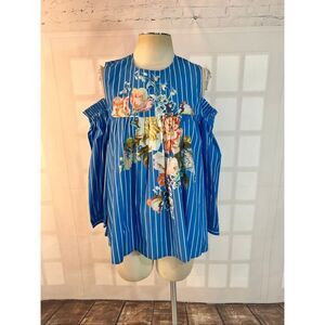 🔥🔥 5/$25 sale 🔥🔥 Label Ritu Kumar Blue Floral Stripe Cold Shoulder top